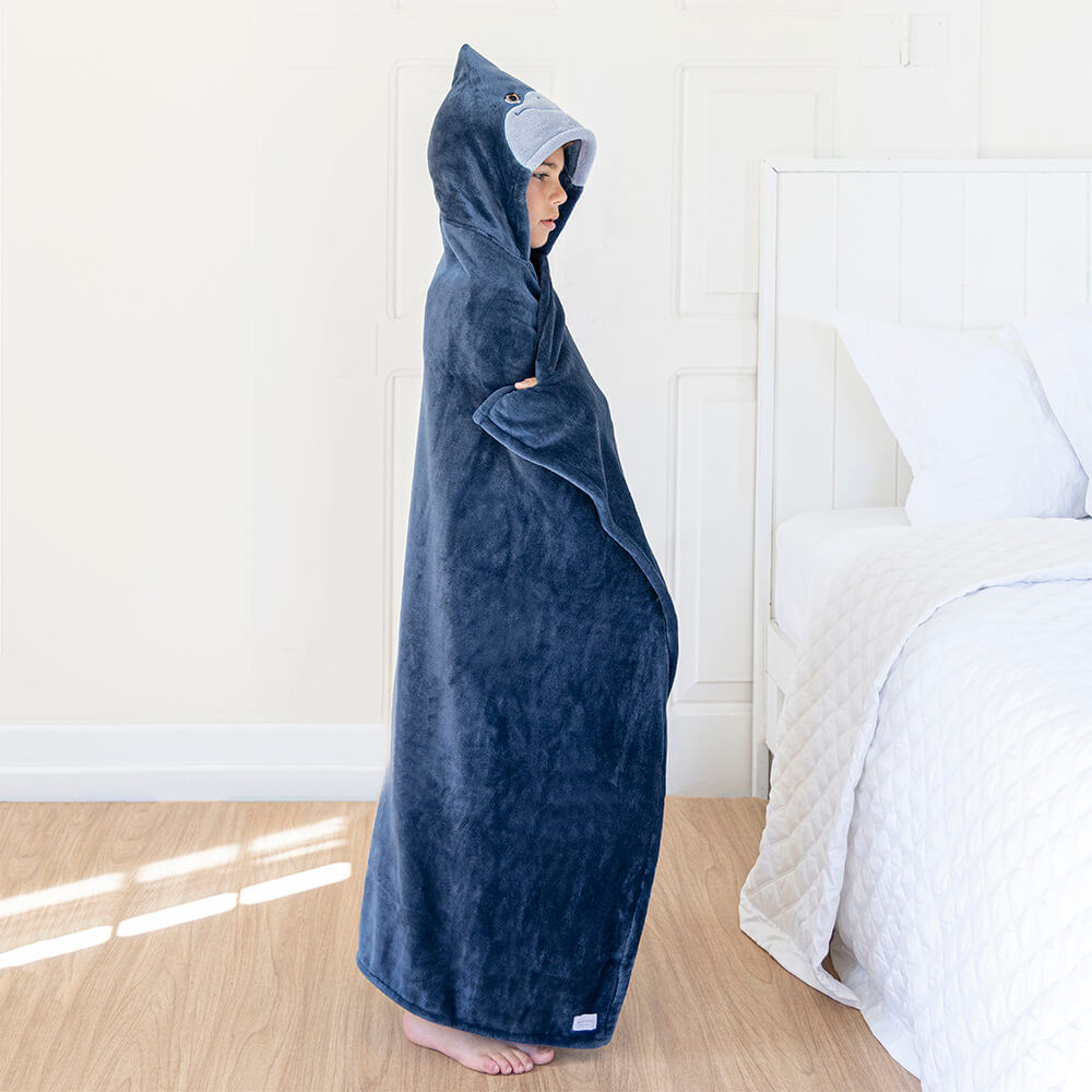 Cobertor Bambini Fleece com Capuz Tubarão Bordado | Scavone Casa - Imagem 2